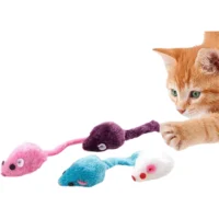Ratón con cola de Peluche para Gatos – Diversión Instintiva y Antiestrés